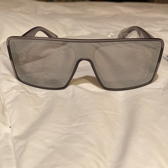 Over sized Women / Unisex sunglasses - Picture 1 of 6